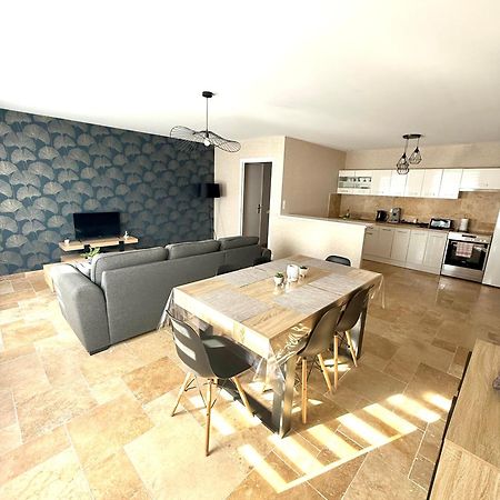 Le Petit Phuket Apartment Saint-Laurent-sur-Saone Bagian luar foto