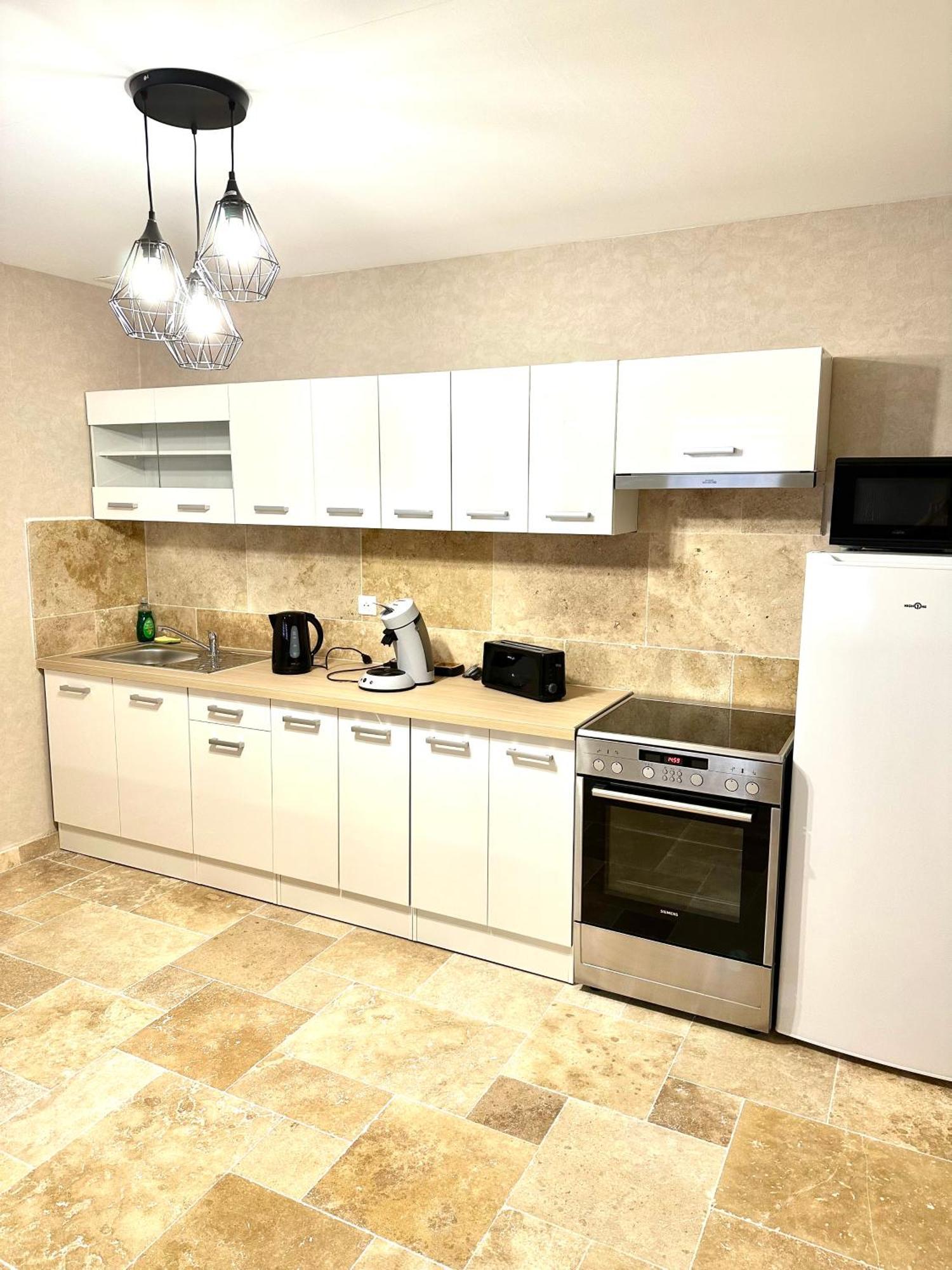 Le Petit Phuket Apartment Saint-Laurent-sur-Saone Bagian luar foto